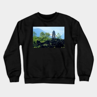 Eglise englouti par la lave au Mexique Crewneck Sweatshirt